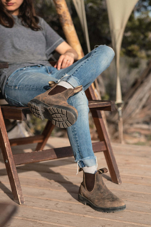 Classic 585 Chelsea Boots